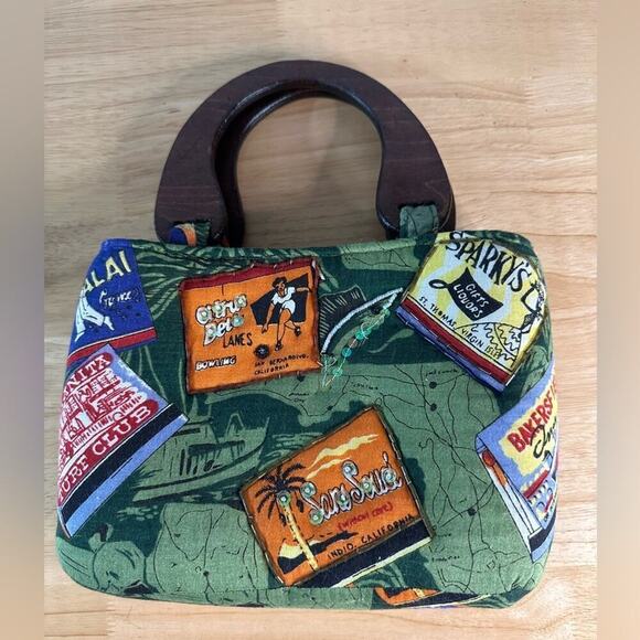 Island Patchwork Bag Wooden Handle Purse - Picture 7 of 12